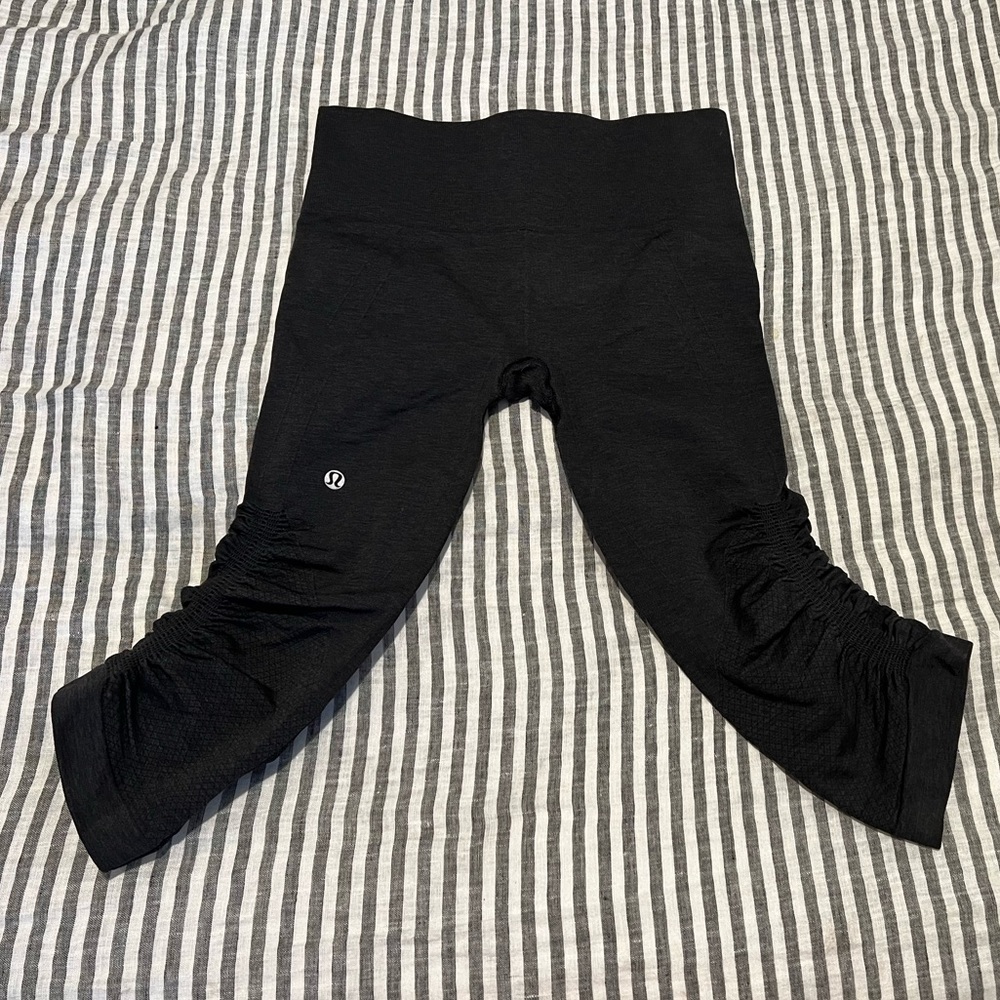 Lululemon in the Flow Seamless Crops